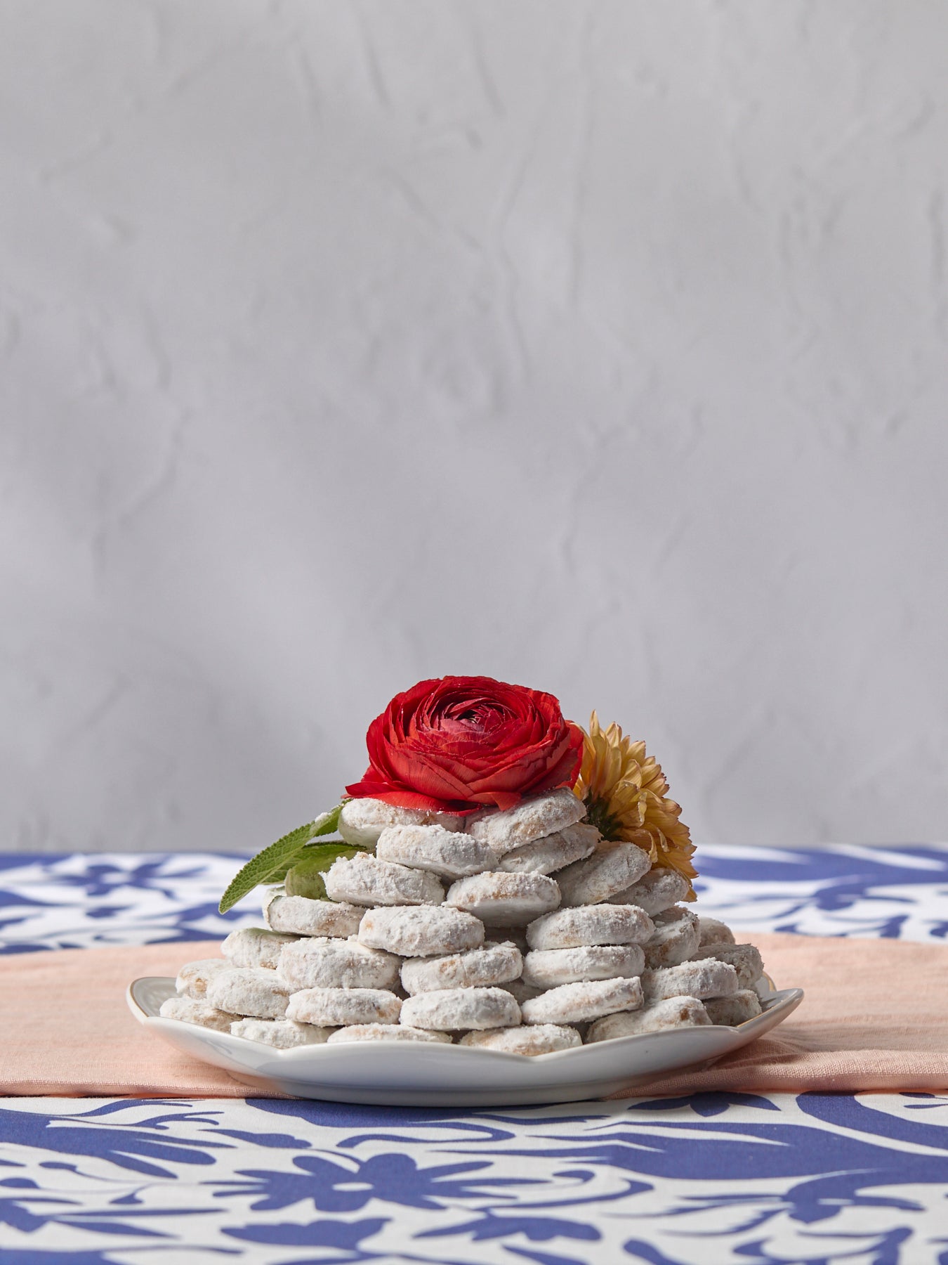 Luna traditional Russian tea cakes with decoration